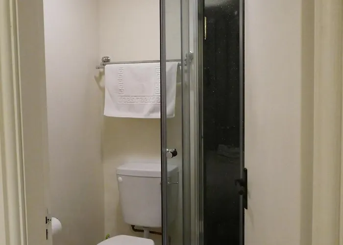 The Victoria 3* Malham